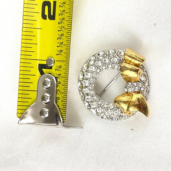 Swarovski Crystal Signed Rhodium Plated Wreath Pin Brooch Gold Bow Dainty - Picture 2 of 9
